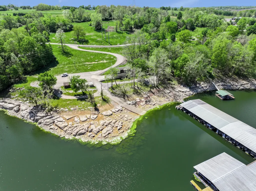 186 Hunter Drive Lancaster KY 40444