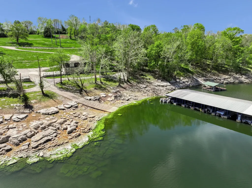 186 Hunter Drive Lancaster KY 40444