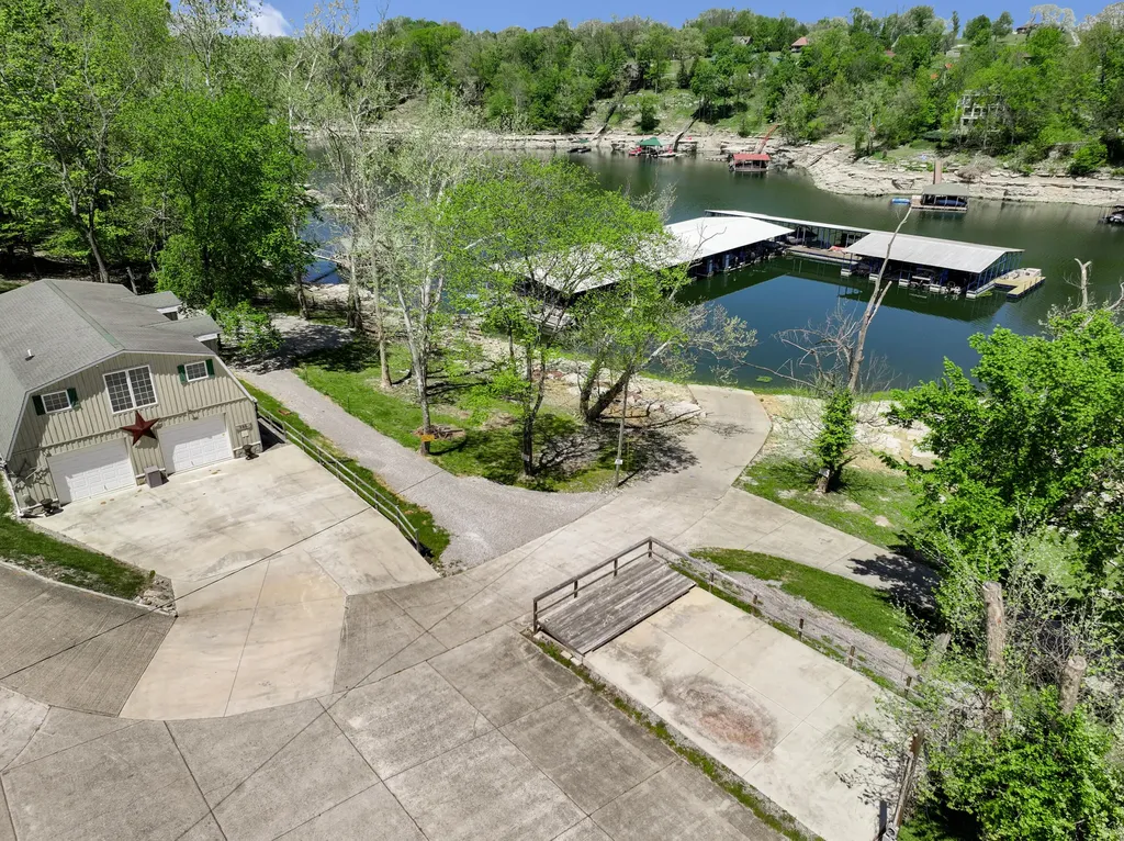 186 Hunter Drive Lancaster KY 40444