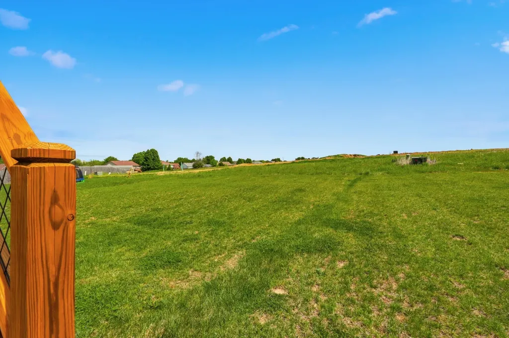 2309 Clearwater Drive Lawrenceburg KY 40342