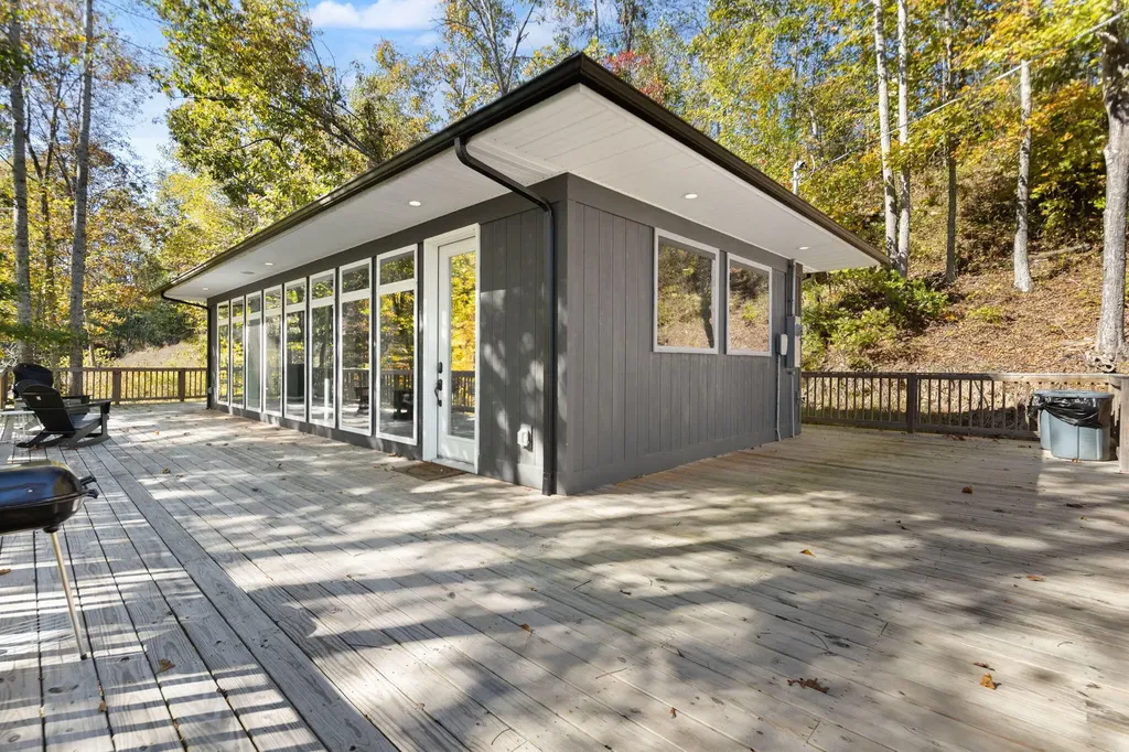 458 Opossum Hollow Road Wellington KY 40387