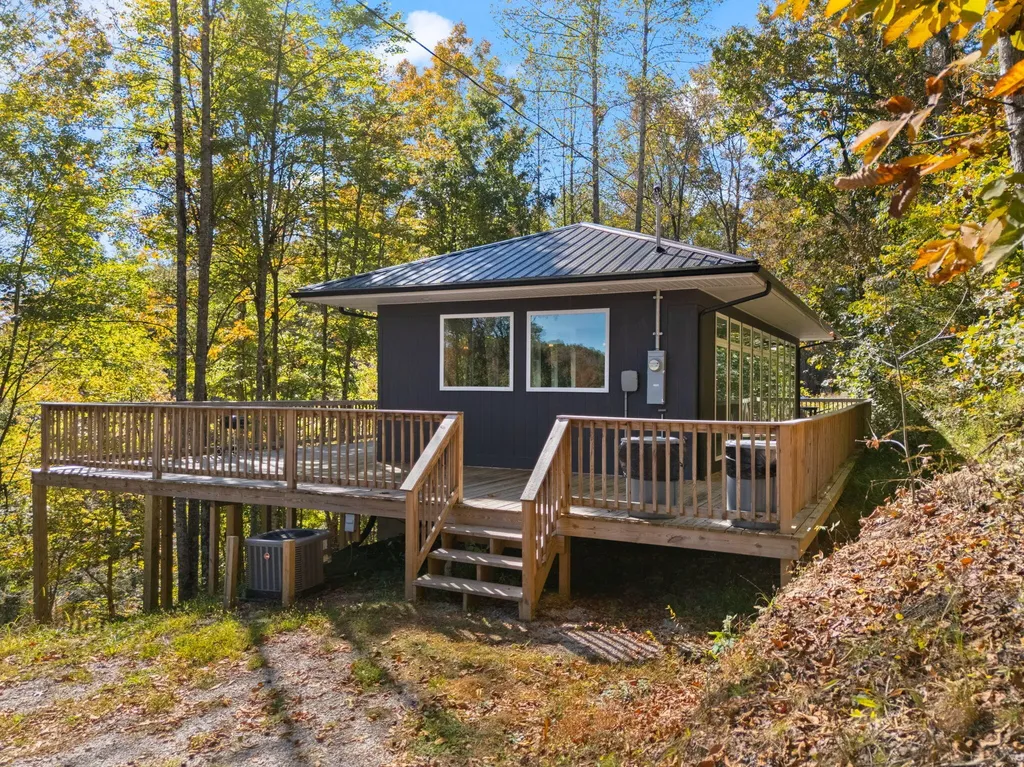 458 Opossum Hollow Road Wellington KY 40387