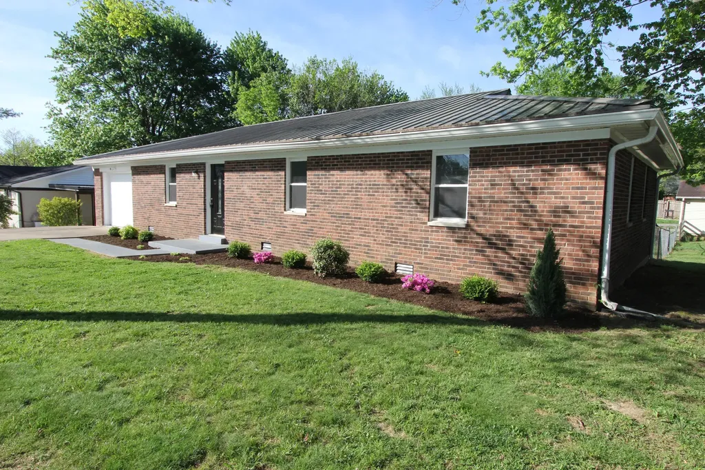 406 Sunset Drive Lawrenceburg KY 40342