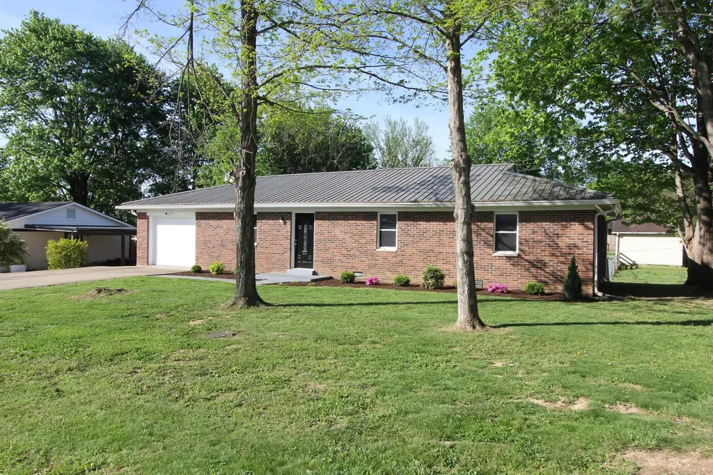 406 Sunset Drive Lawrenceburg KY 40342