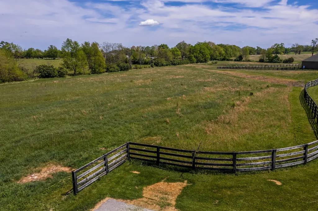2060 Bethel Road Nicholasville KY 40356
