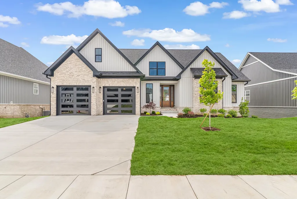 726 Azalea Lane Versailles KY 40383