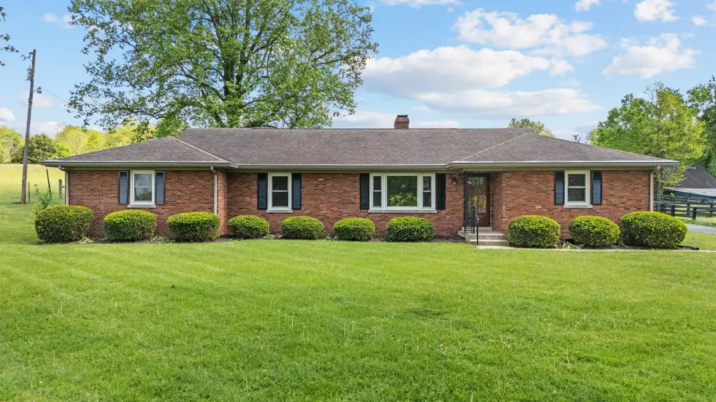 6888 Midway Road Midway KY 40347