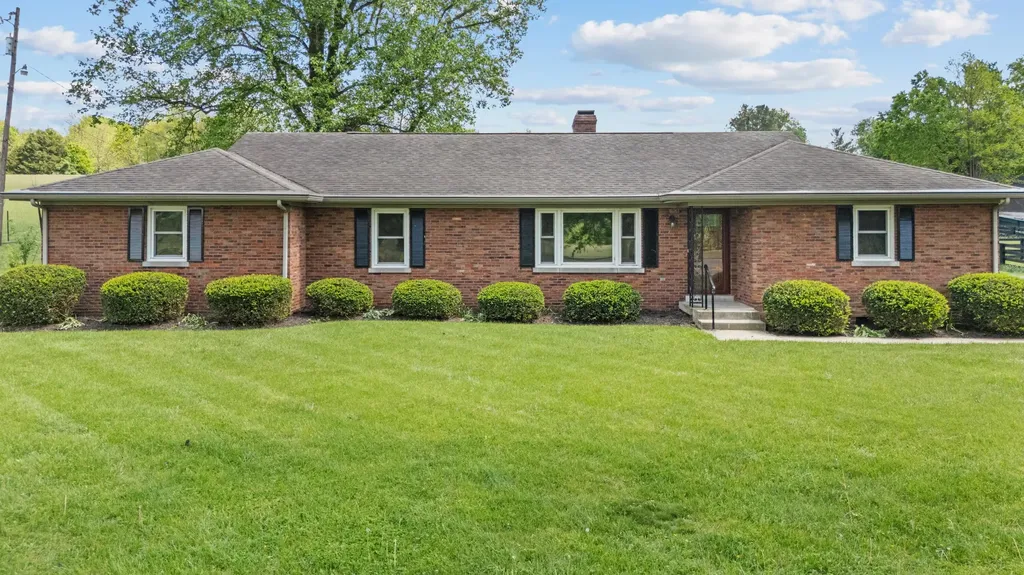 6888 Midway Road Midway KY 40347