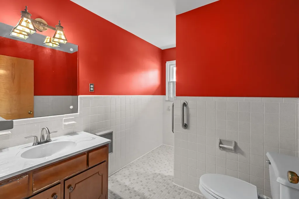 6888 Midway Road Midway KY 40347