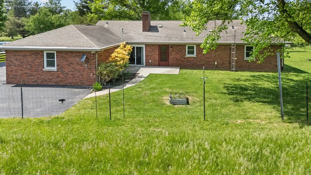 6888 Midway Road Midway KY 40347