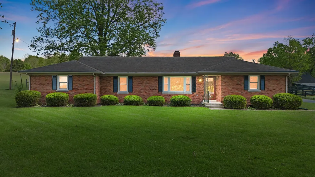 6888 Midway Road Midway KY 40347