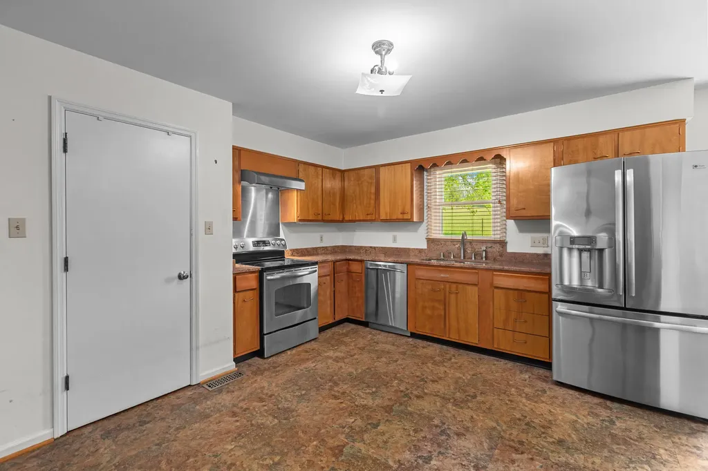 6888 Midway Road Midway KY 40347