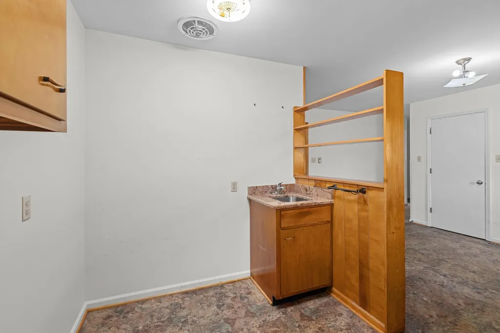 6888 Midway Road Midway KY 40347