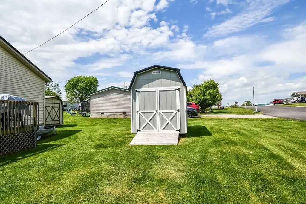 12 Ridgecrest Way Flemingsburg KY 41041
