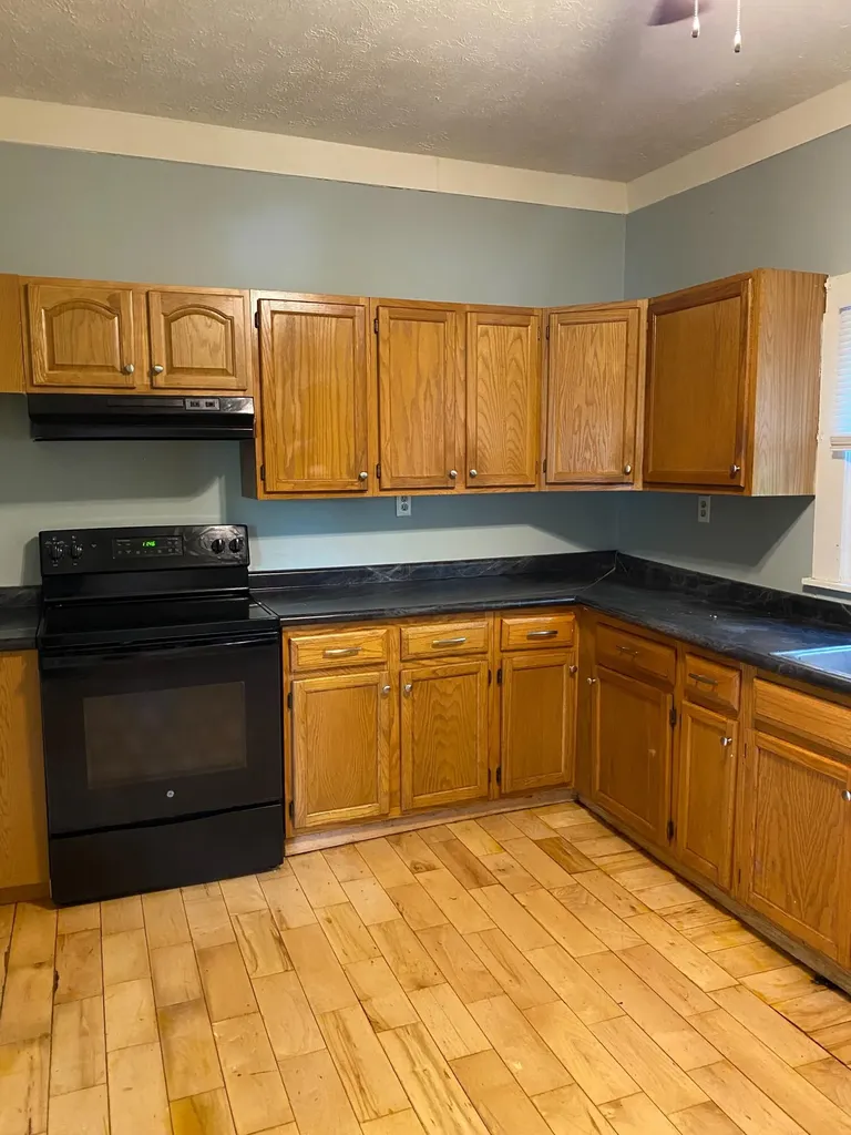 122 Bishop Street Corbin KY 40701