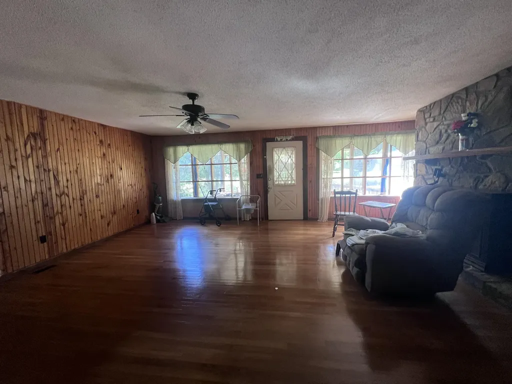 4900 E Kentucky 904 Williamsburg KY 40769