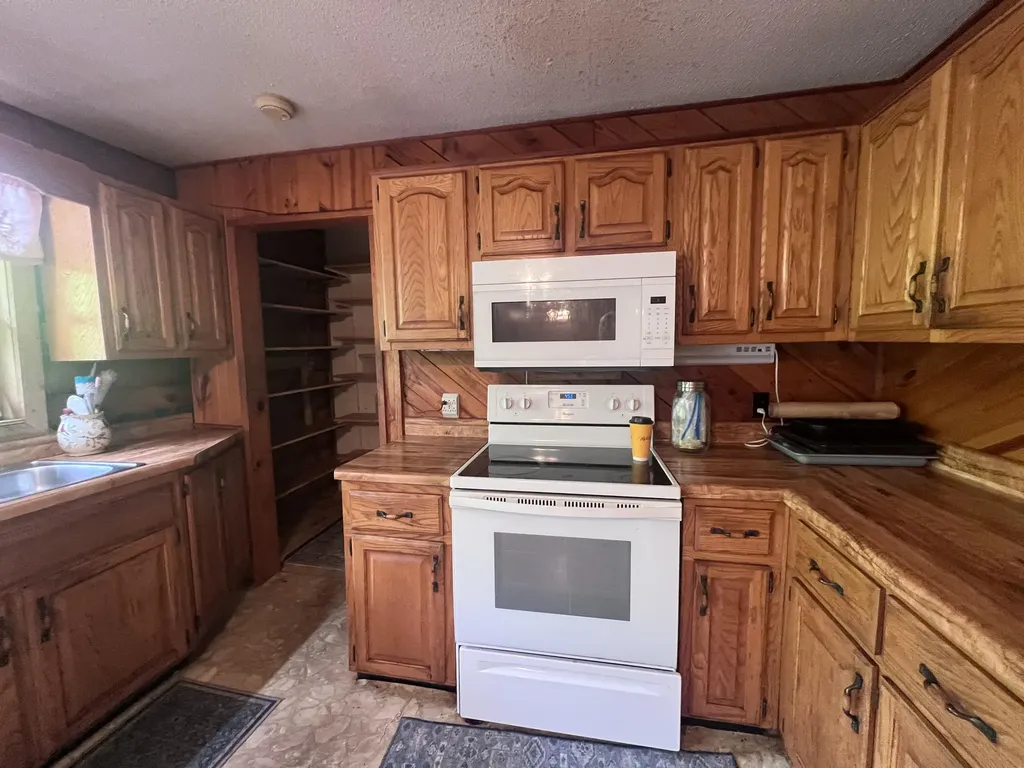4900 E Kentucky 904 Williamsburg KY 40769
