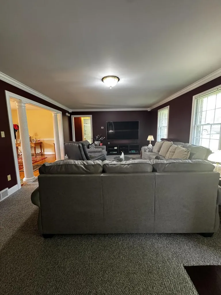 218 La Colline Harrodsburg KY 40330