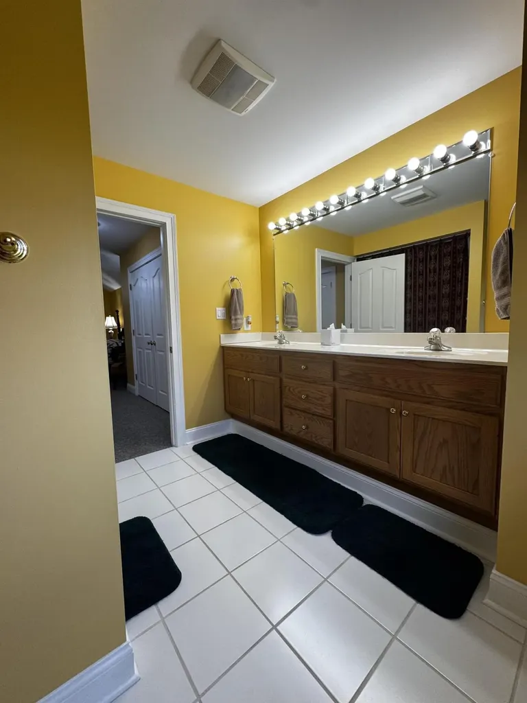 218 La Colline Harrodsburg KY 40330