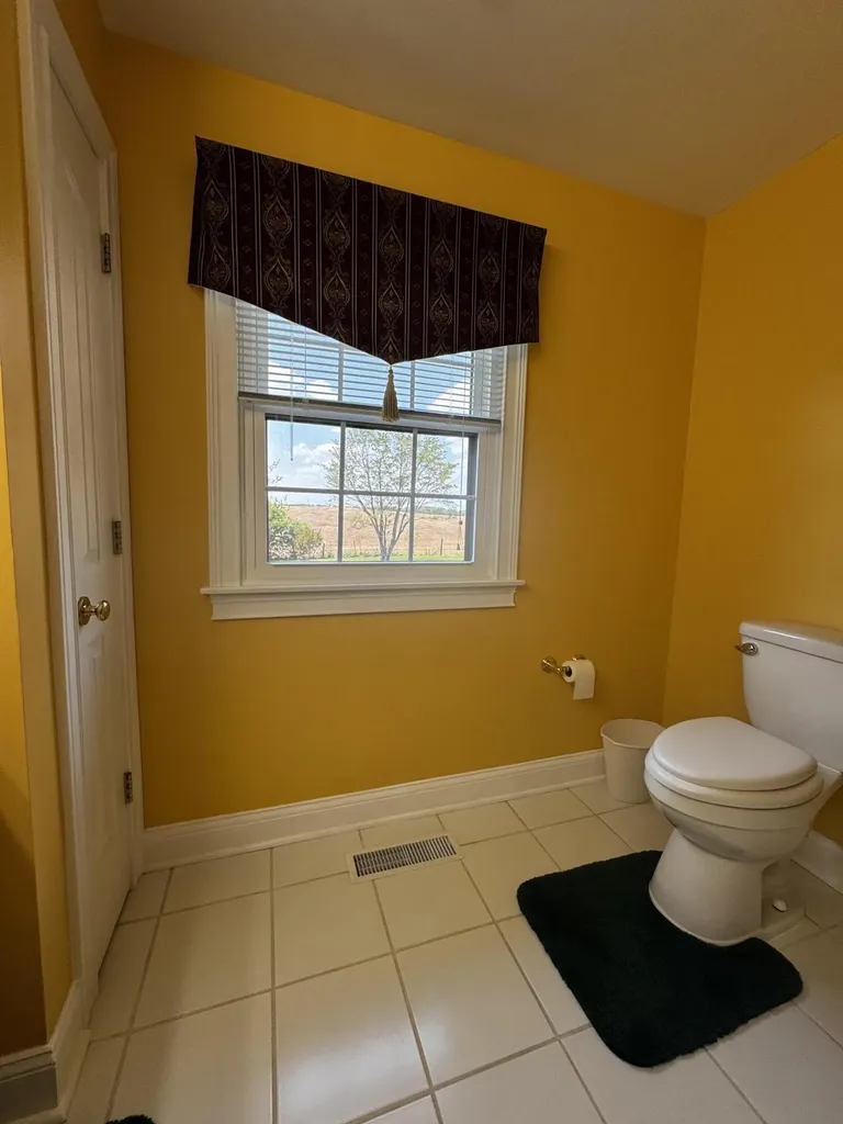 218 La Colline Harrodsburg KY 40330