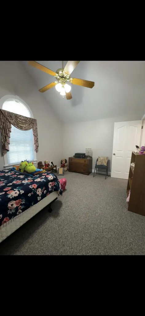218 La Colline Harrodsburg KY 40330