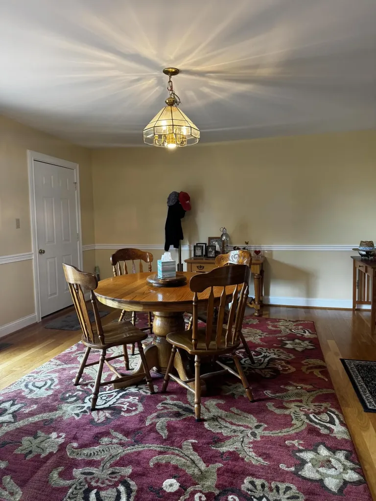 218 La Colline Harrodsburg KY 40330