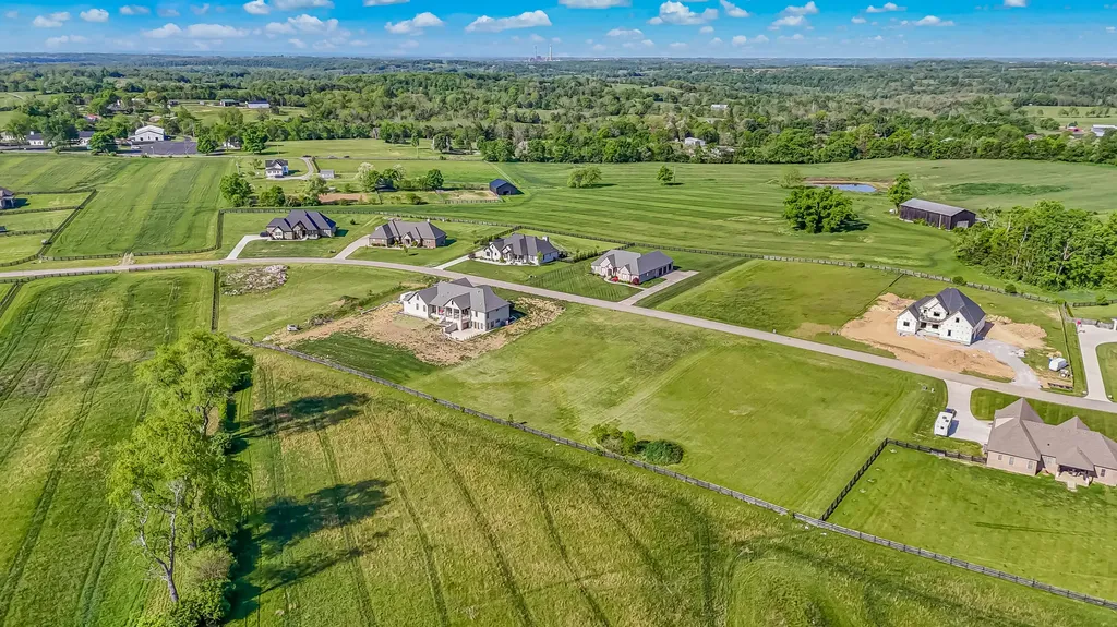 222 Ridgefield Drive Nicholasville KY 40356