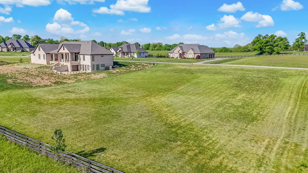 222 Ridgefield Drive Nicholasville KY 40356