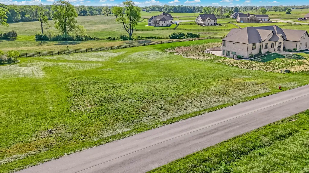 222 Ridgefield Drive Nicholasville KY 40356