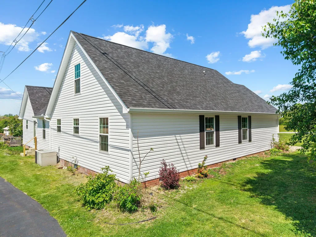 3033 Clear Springs Drive London KY 40744
