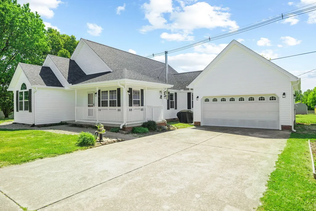 3033 Clear Springs Drive London KY 40744