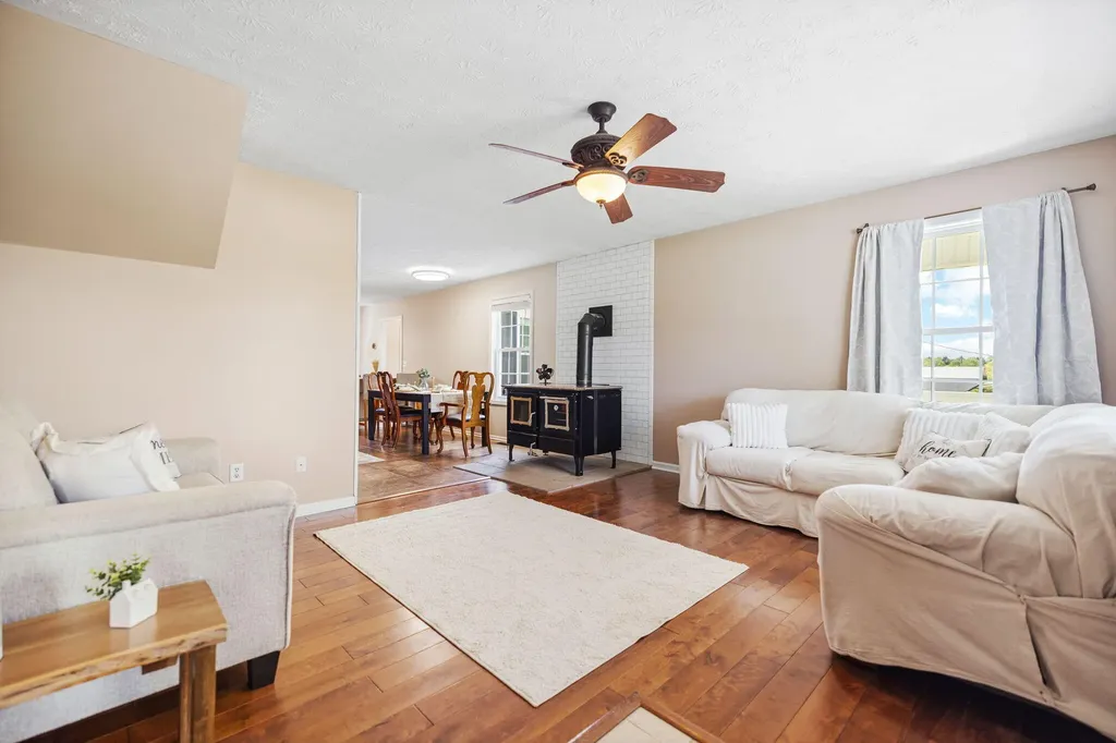 3033 Clear Springs Drive London KY 40744