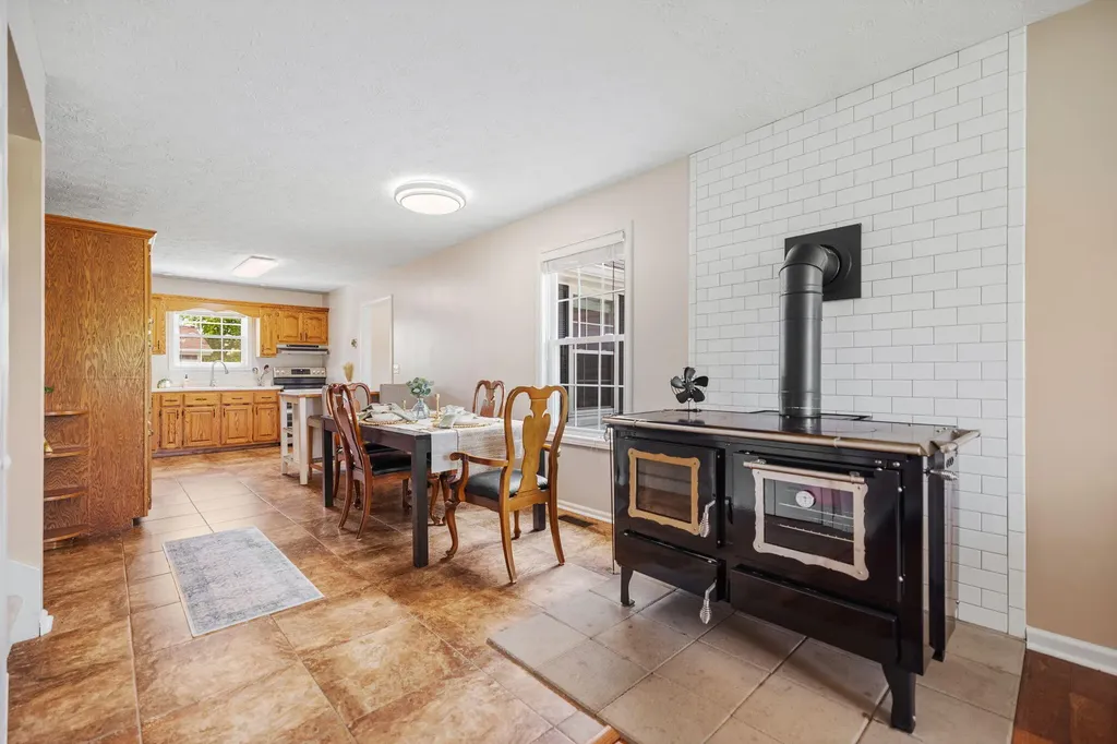 3033 Clear Springs Drive London KY 40744