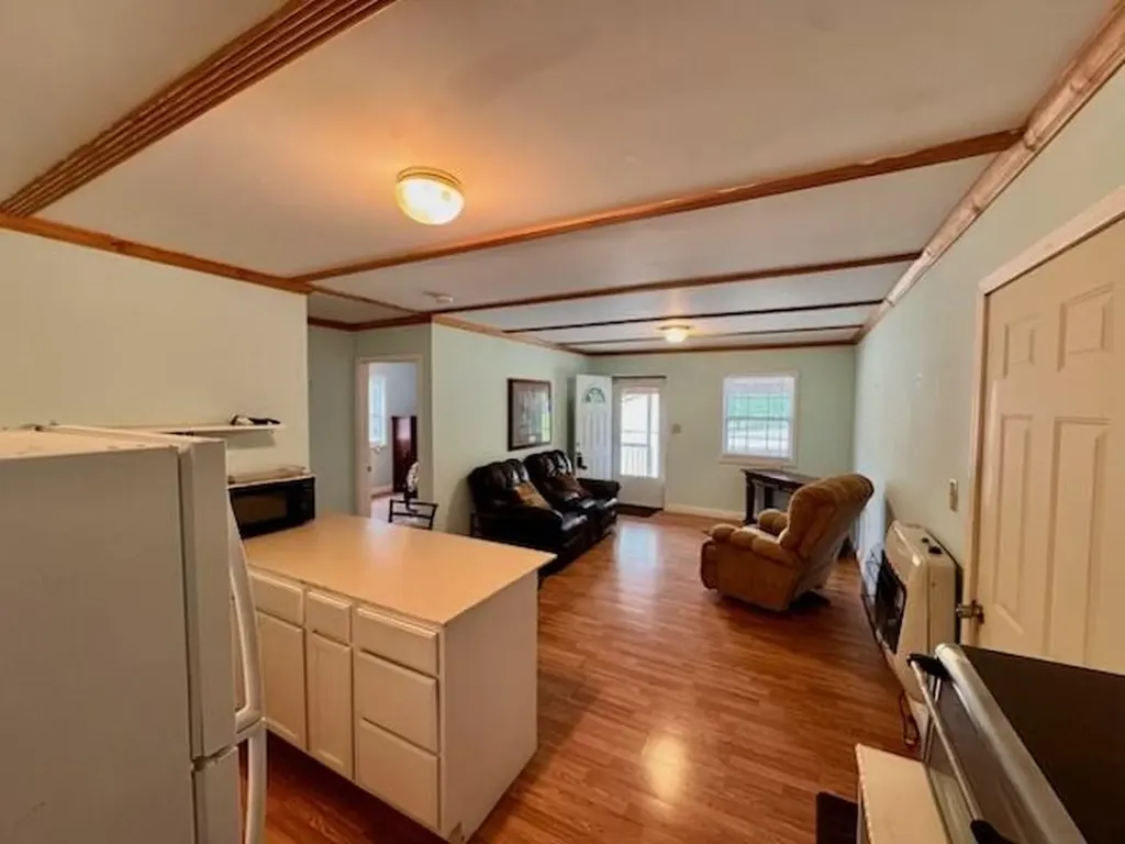 2831 Williamsburg Street Whitley City KY 42653