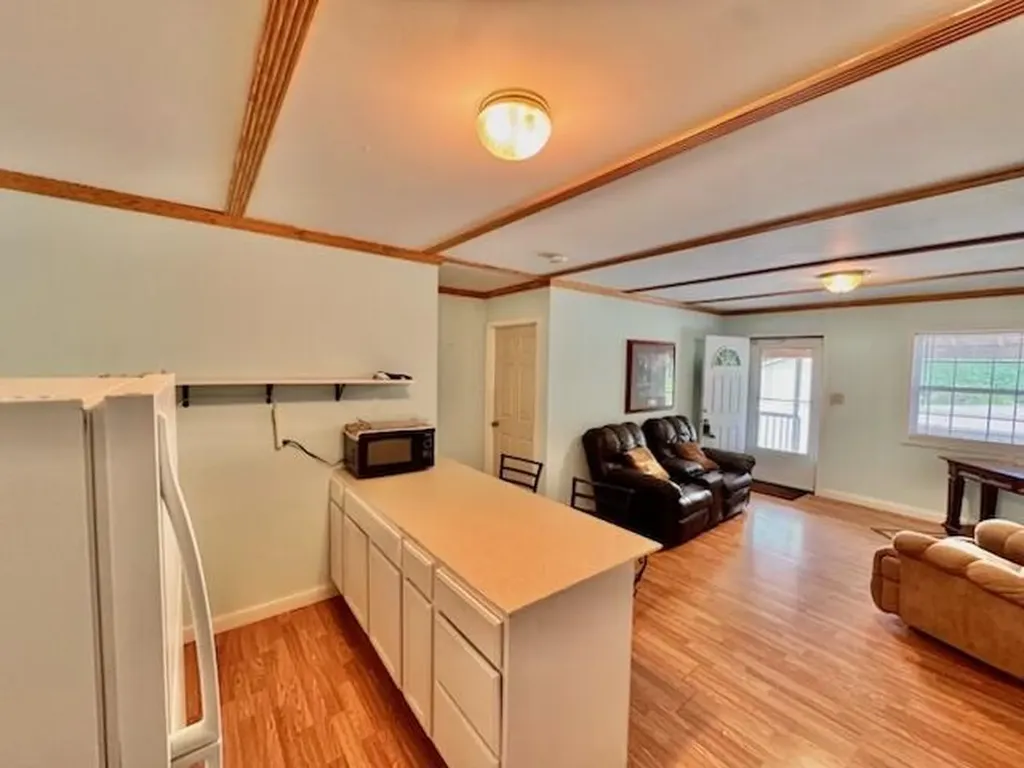 2831 Williamsburg Street Whitley City KY 42653