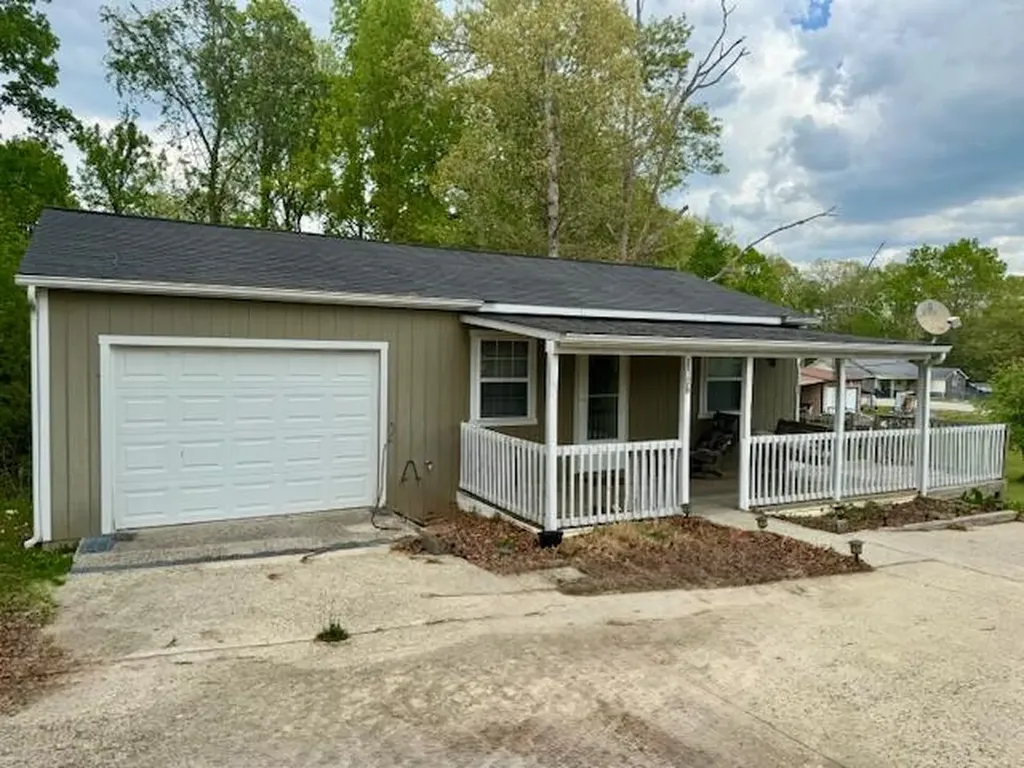 2831 Williamsburg Street Whitley City KY 42653