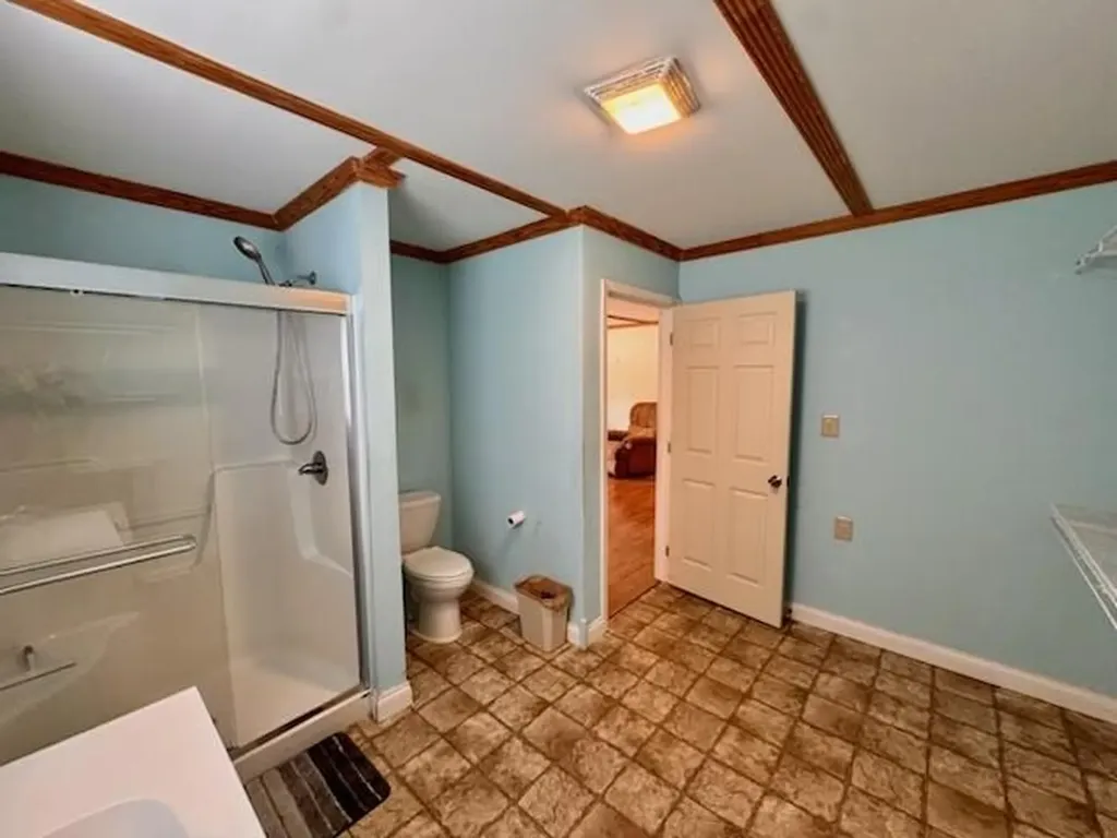 2831 Williamsburg Street Whitley City KY 42653