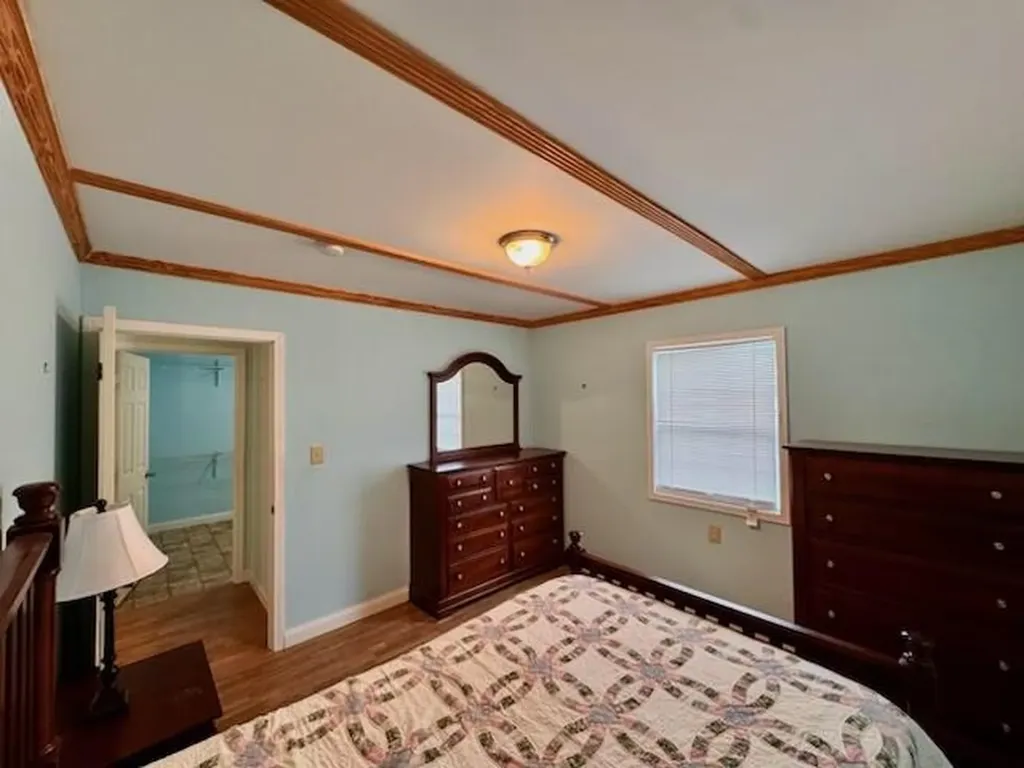 2831 Williamsburg Street Whitley City KY 42653