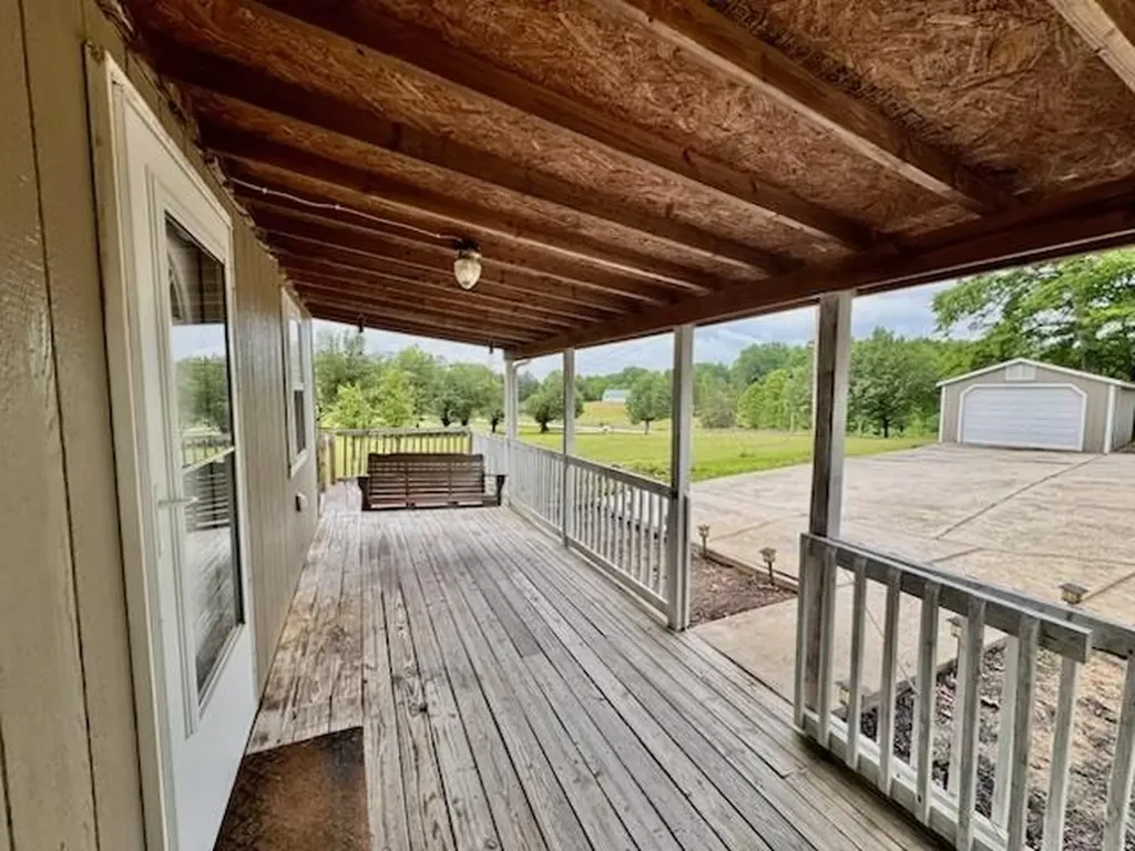 2831 Williamsburg Street Whitley City KY 42653