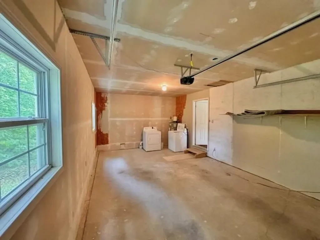 2831 Williamsburg Street Whitley City KY 42653