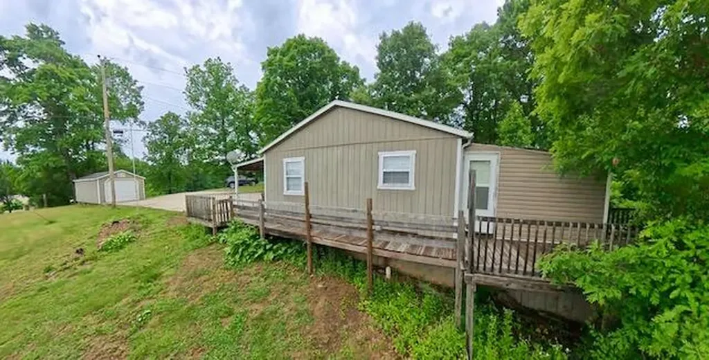 2831 Williamsburg Street Whitley City KY 42653