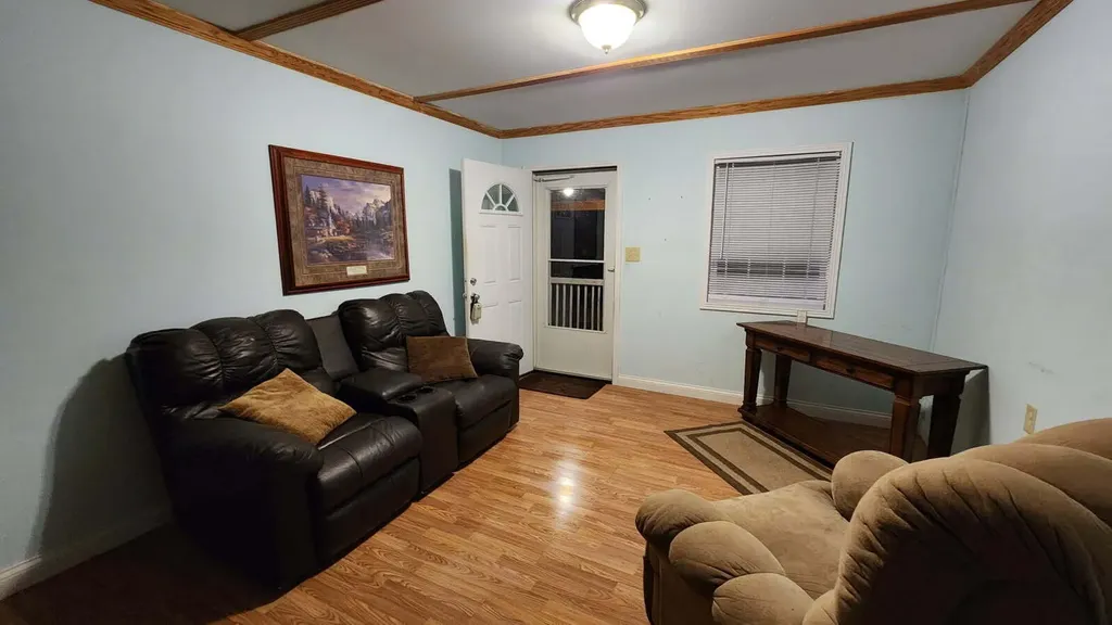 2831 Williamsburg Street Whitley City KY 42653