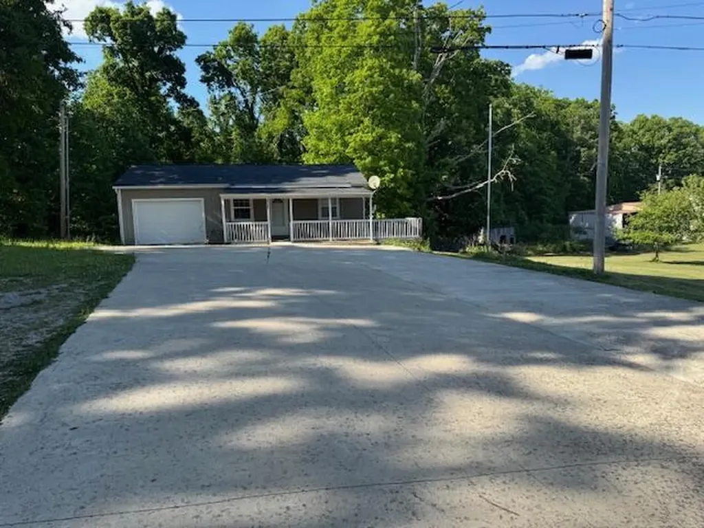2831 Williamsburg Street Whitley City KY 42653