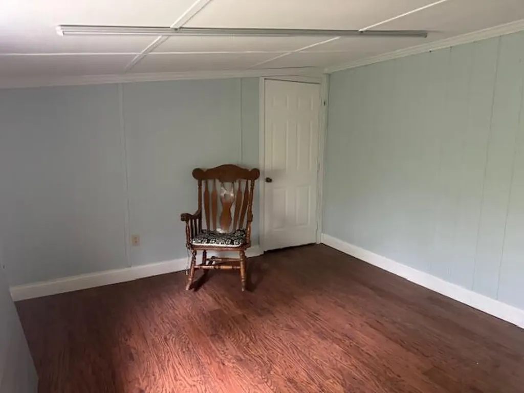 2831 Williamsburg Street Whitley City KY 42653