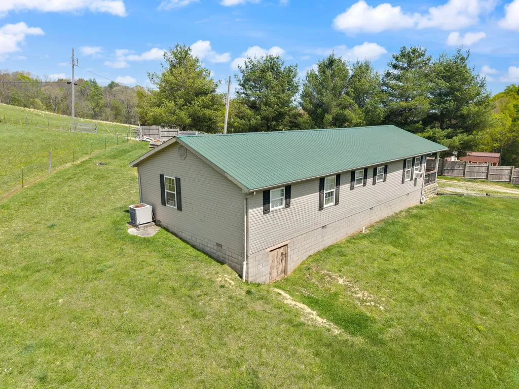 234 Grab Nickell Hill Morehead KY 40351