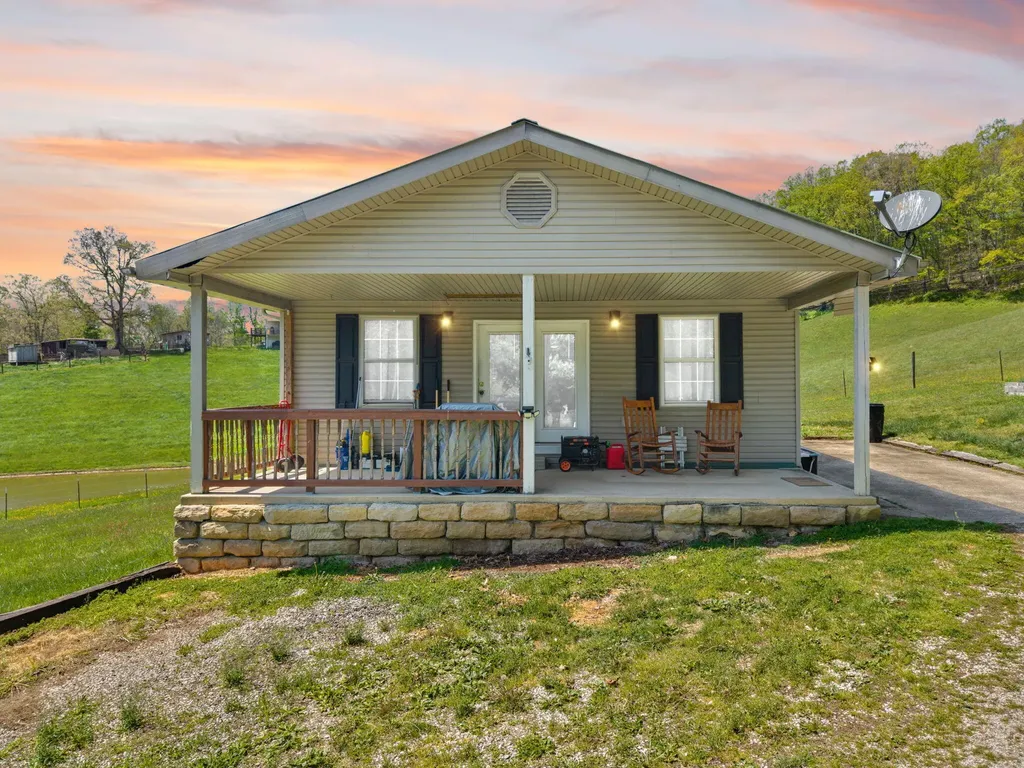 234 Grab Nickell Hill Morehead KY 40351