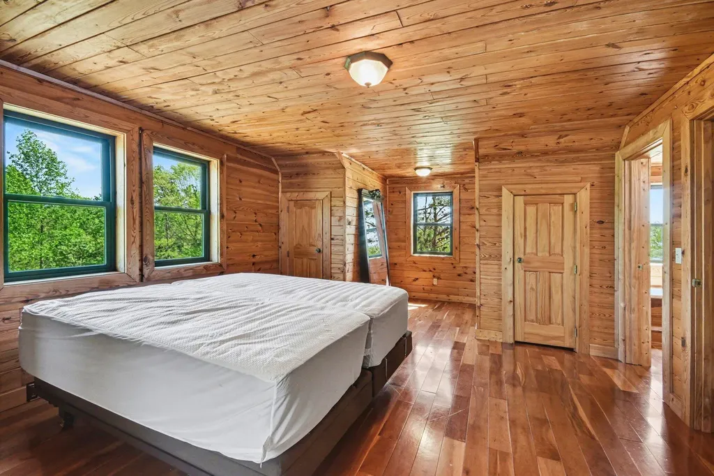 70 Twin Creek Loop Jamestown KY 42629