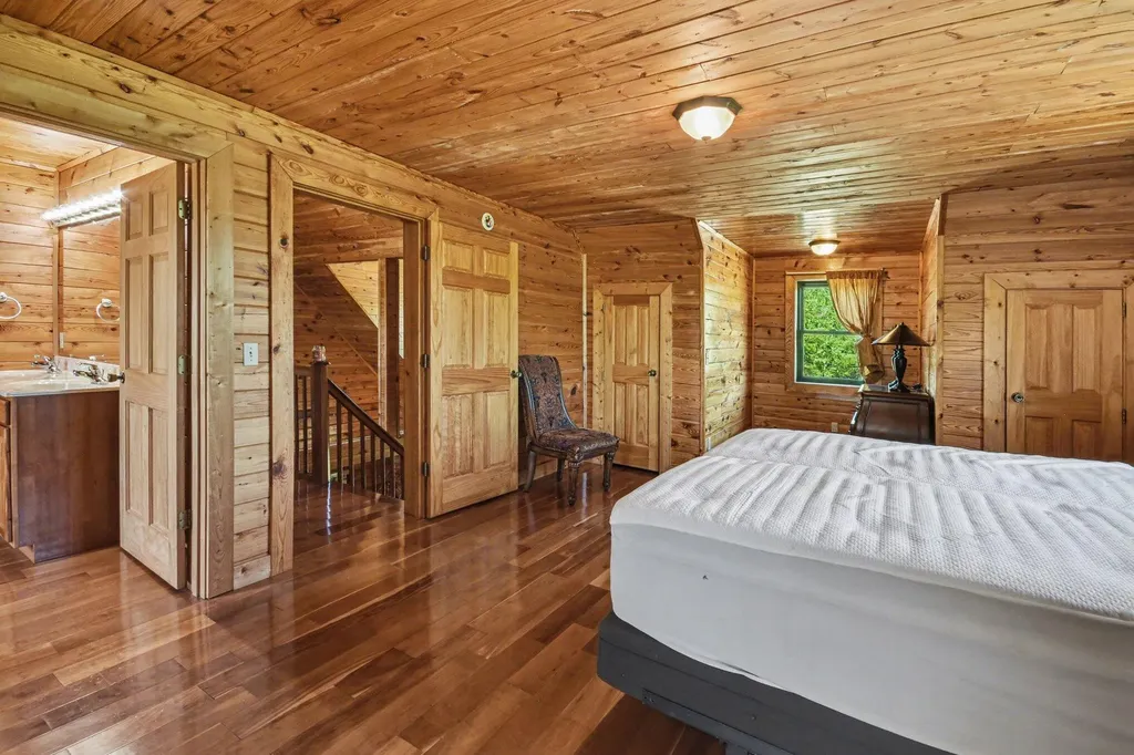 70 Twin Creek Loop Jamestown KY 42629
