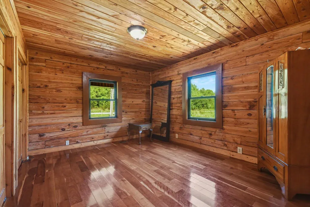 70 Twin Creek Loop Jamestown KY 42629