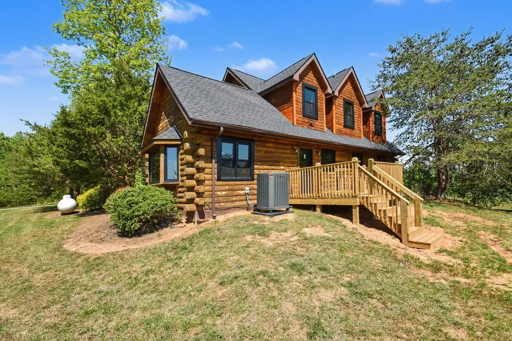 70 Twin Creek Loop Jamestown KY 42629